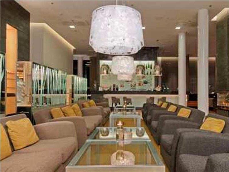 Hotel Hilton Helsinki Airport 4*