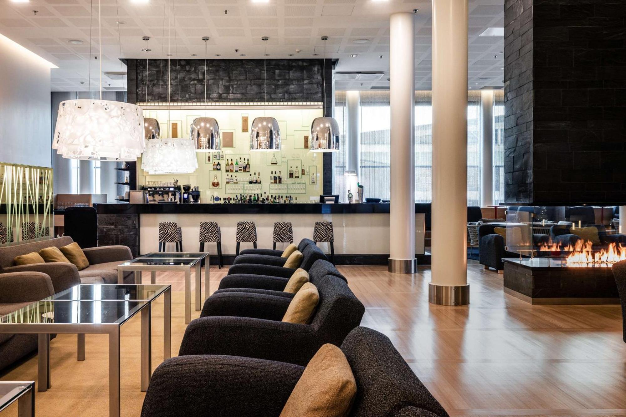 Hilton Helsinki Airport Hotel 4*