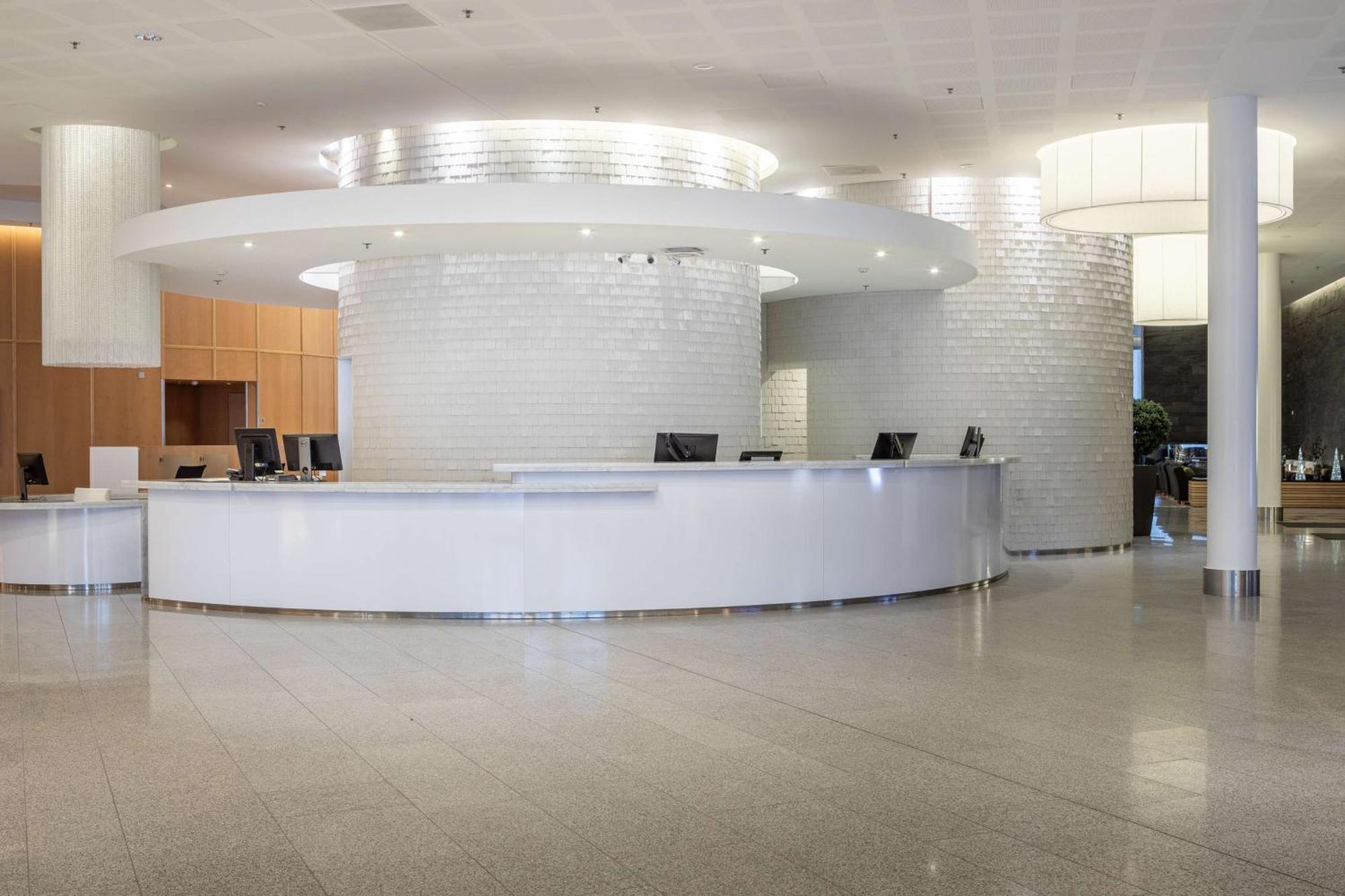 Hilton Helsinki Airport 4*